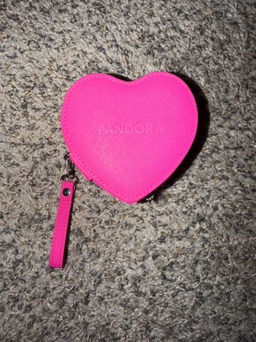 Pandora Hot Pink Heart-Shaped Zip Jewelry Case - Picture 2 of 4